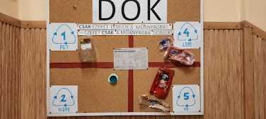 DÖK faliújság.jpg